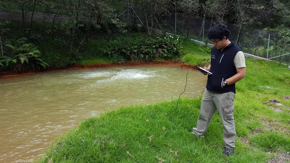Mediciones de Fuentes de Aguas Termales y Gases en el Volcán Cayambe y la Zona de Otavalo