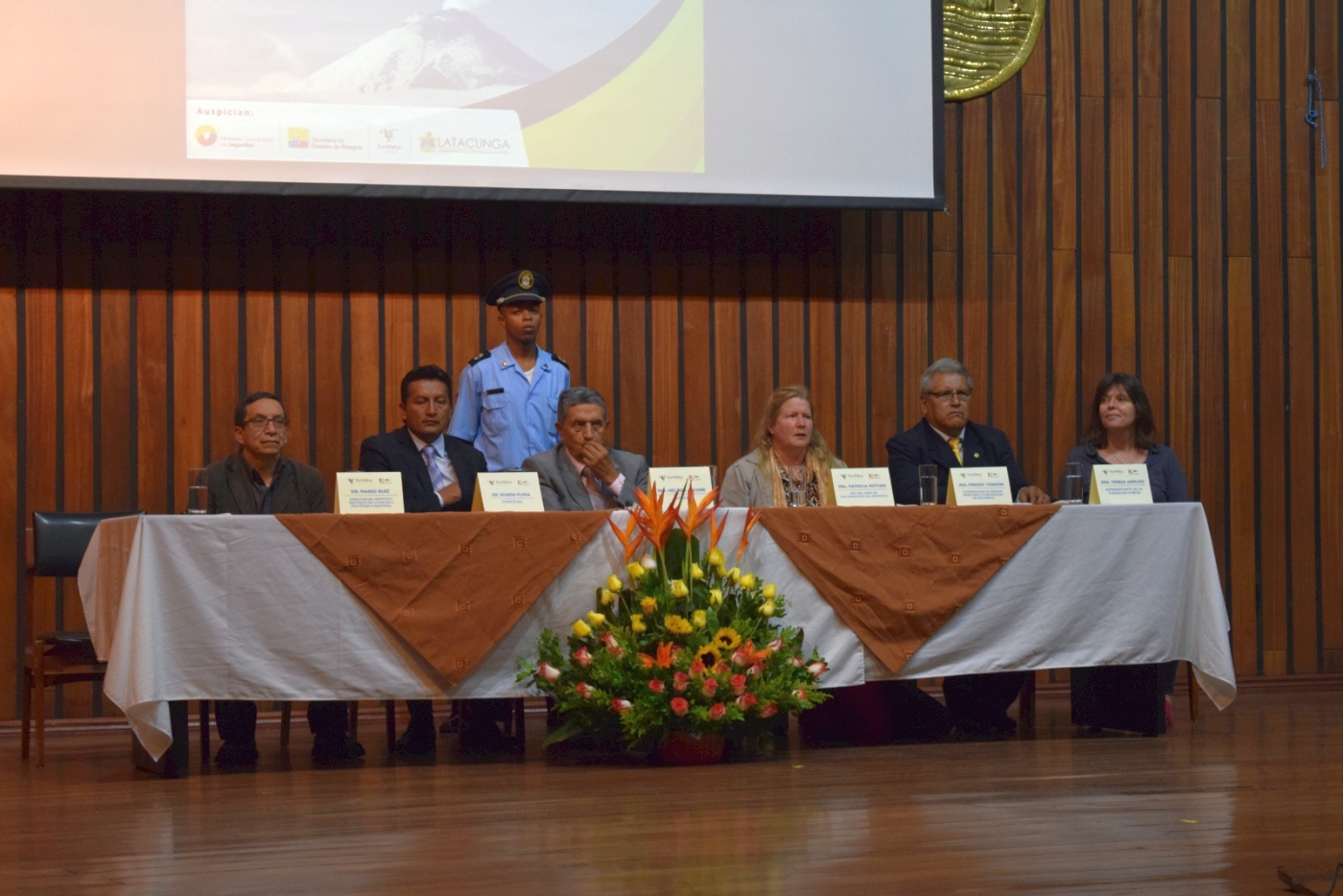 Foro Internacional sobre Volcanismo en el Ecuador: caso de estudio volcán Cotopaxi