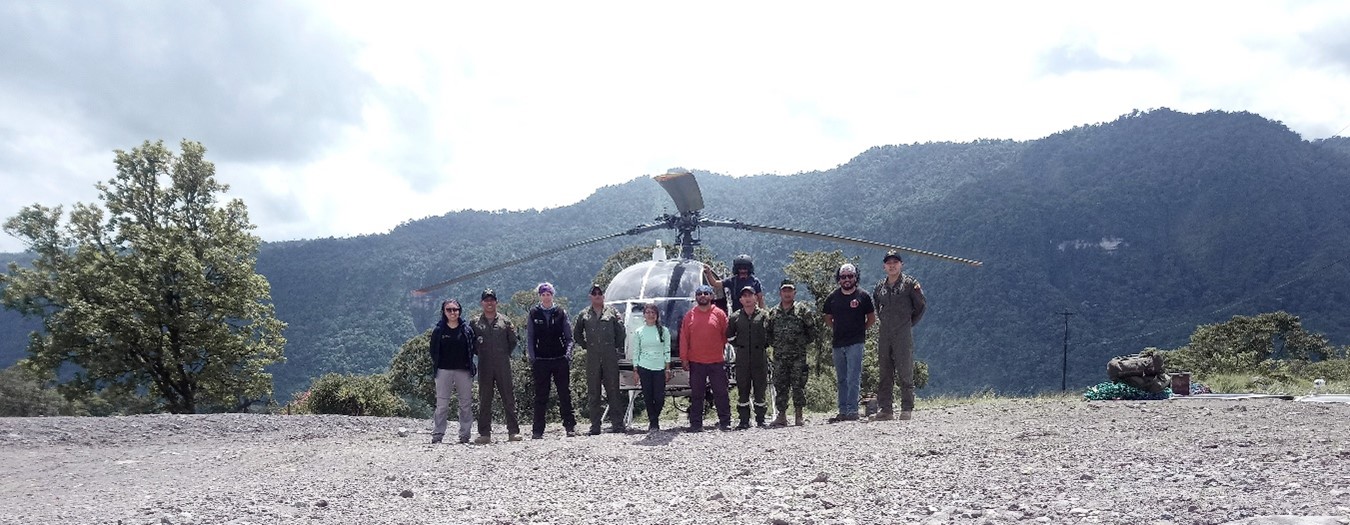 Trabajos de mantenimiento y vigilancia en el volcán El Reventador