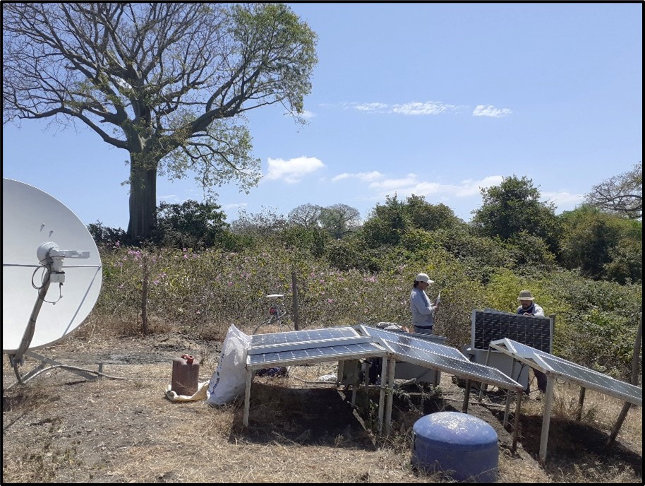 Instalación de GPS continuo en la isla Puná, Golfo de Guayaquil