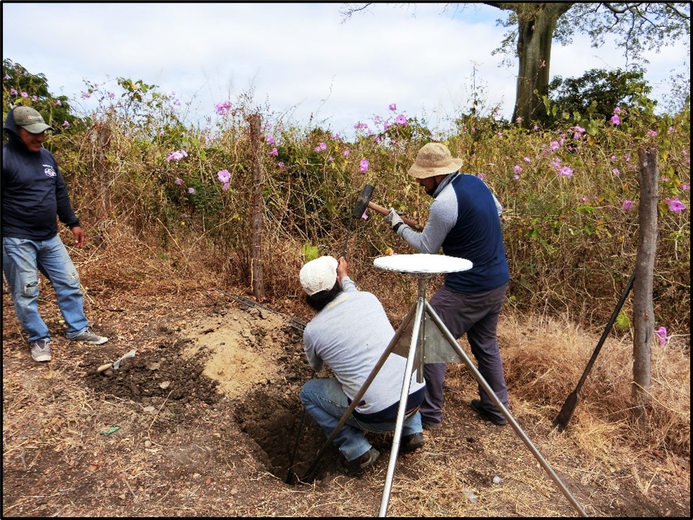 Instalación de GPS continuo en la isla Puná, Golfo de Guayaquil