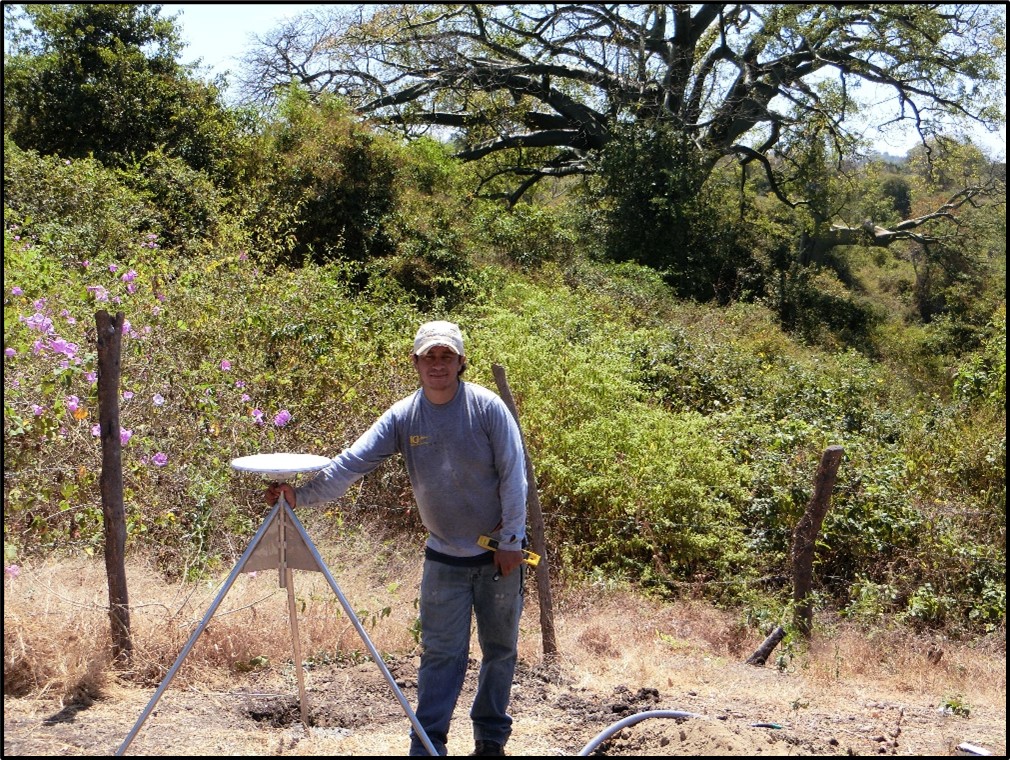 Instalación de GPS continuo en la isla Puná, Golfo de Guayaquil