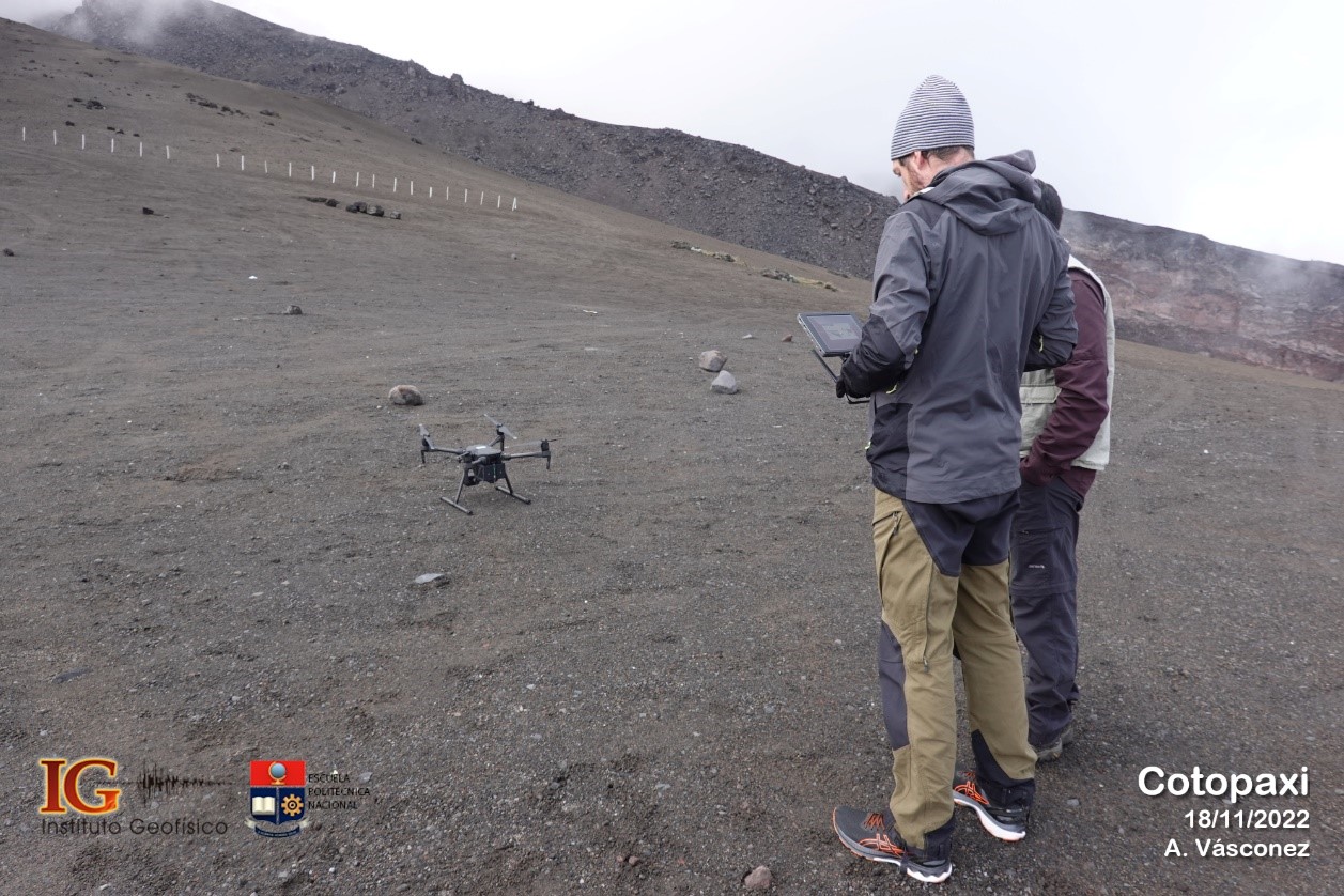 Vigilancia volcánica con drones en el Cotopaxi