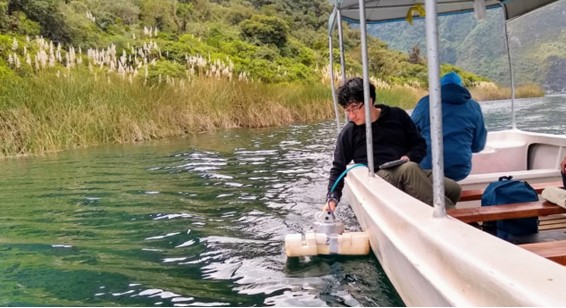 Campaña de medición de CO2 difuso en la laguna de Cuicocha