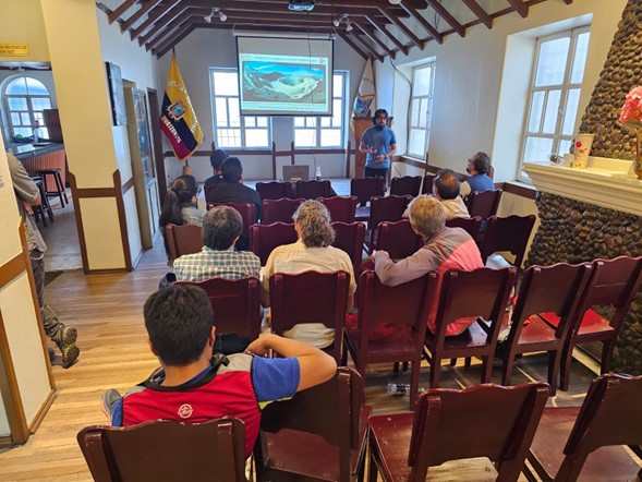 El IG-EPN imparte charlas de capacitación en la Asamblea Anual de la Asociación Ecuatoriana de Guías de Montaña (ASEGUIM)