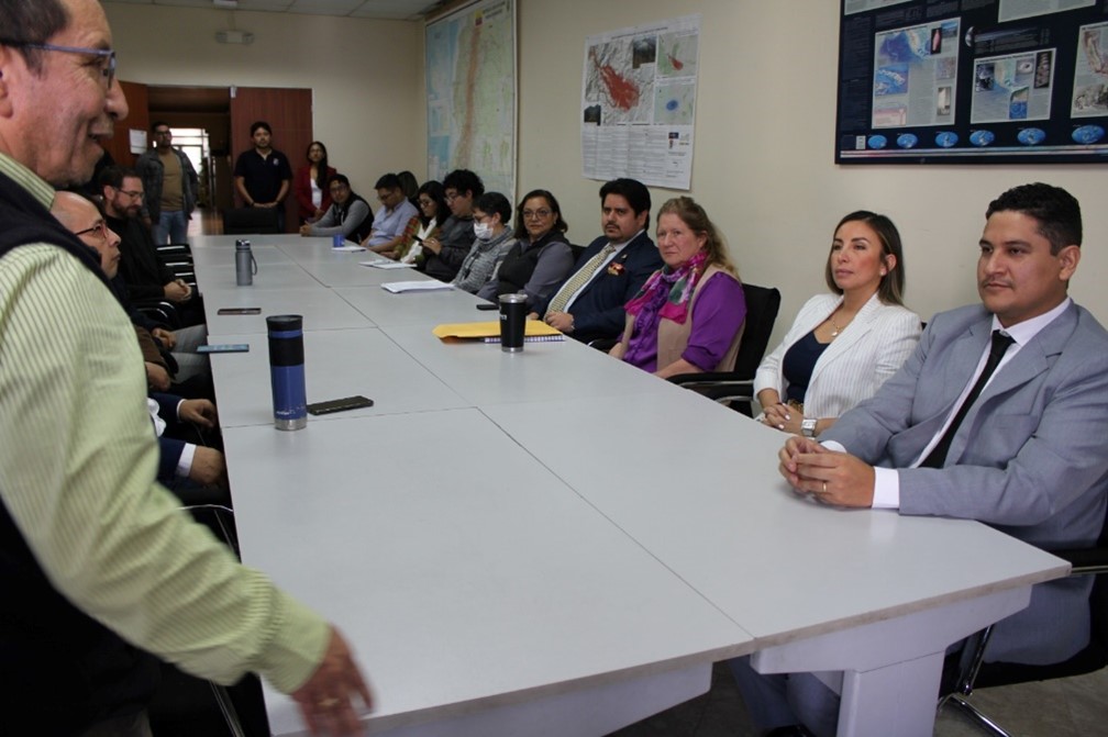 El Secretario de Gestión de Riesgos, visita la sede del IG-EPN en Quito