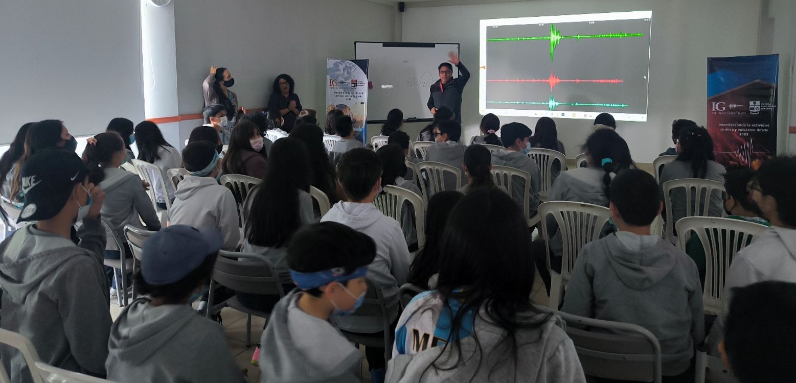 Sembrando ciencia desde la escuela: el IG-EPN y su aporte al aprendizaje de los más pequeños