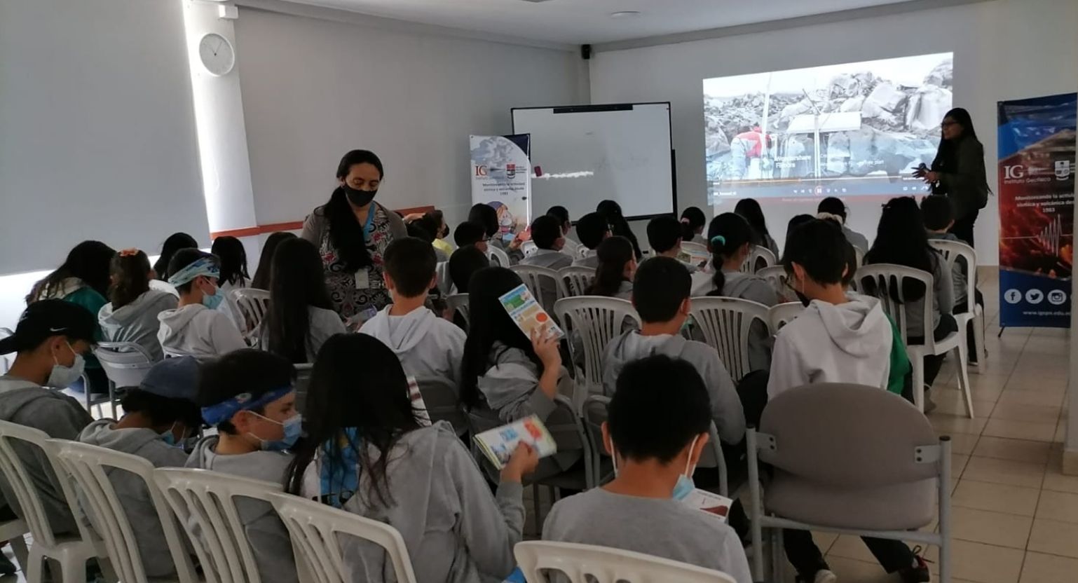Sembrando ciencia desde la escuela: el IG-EPN y su aporte al aprendizaje de los más pequeños