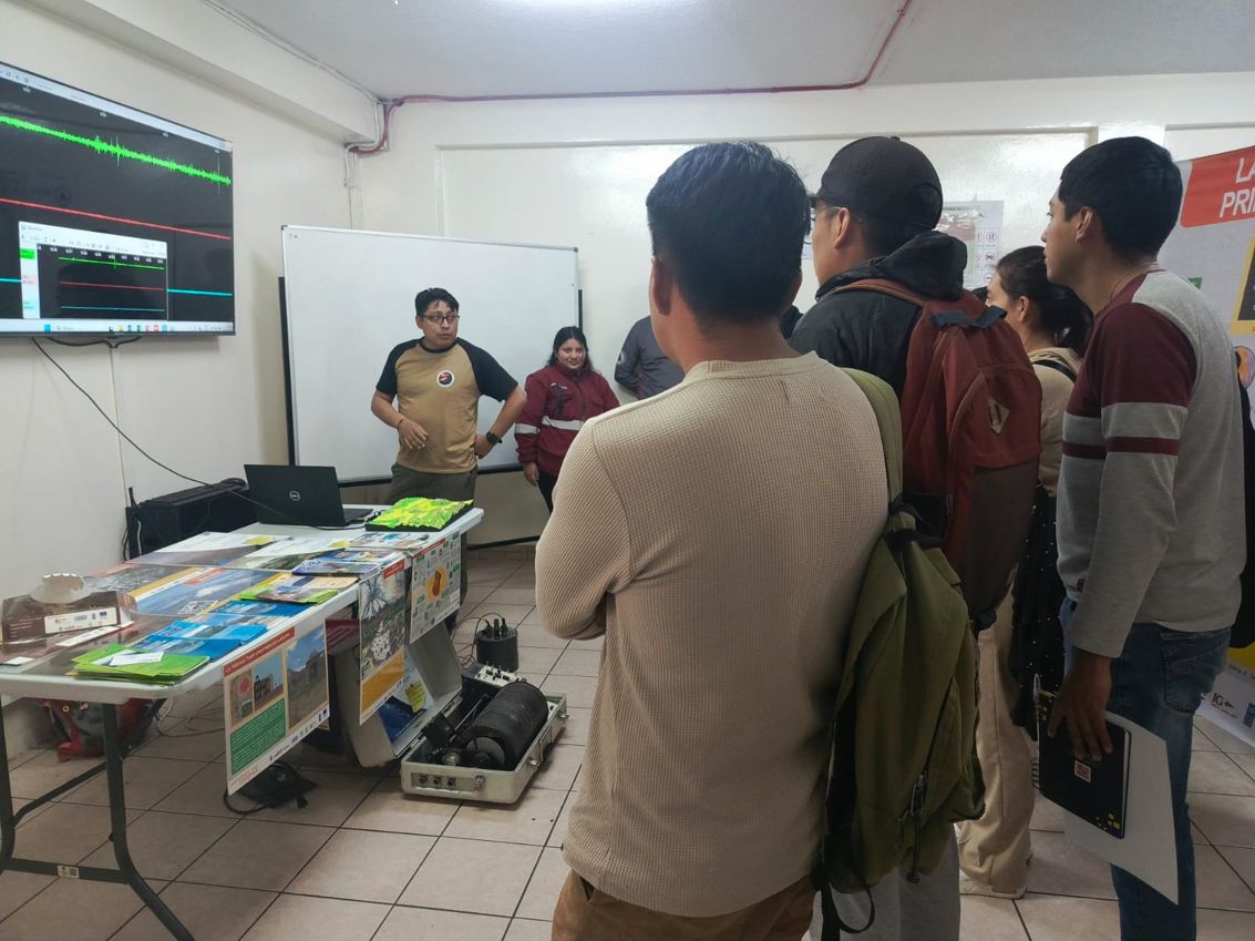 El IG-EPN participa en las casas abiertas organizada por el Instituto Superior Tecnológico ISTCRE Por Un Futuro Resiliente
