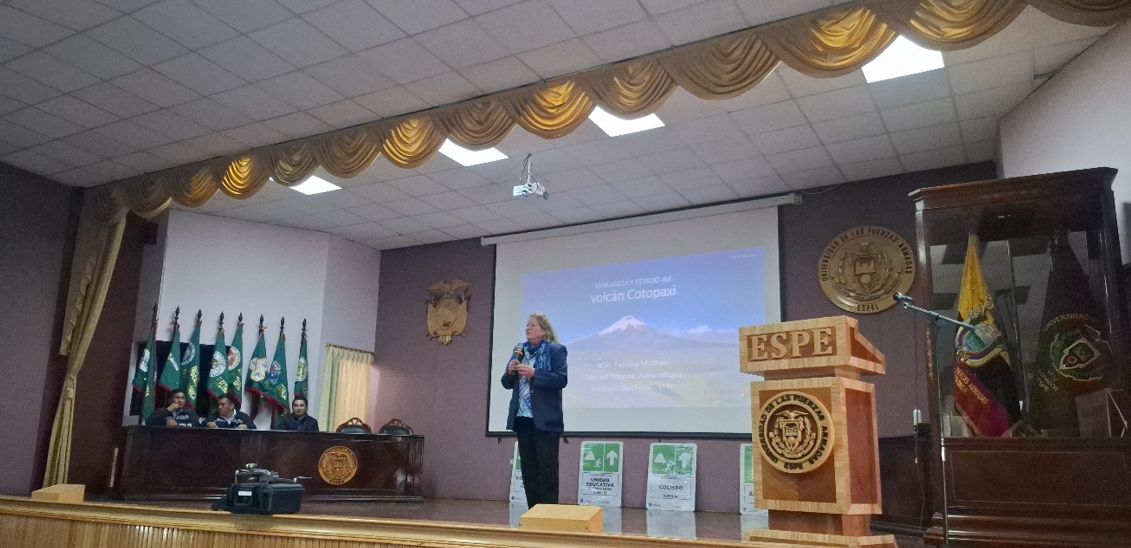 IG-EPN participa en el Cabildo Popular sobre Riesgo Volcánico del volcán Cotopaxi en Latacunga