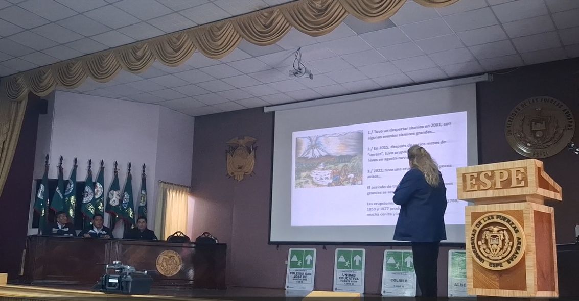 IG-EPN participa en el Cabildo Popular sobre Riesgo Volcánico del volcán Cotopaxi en Latacunga