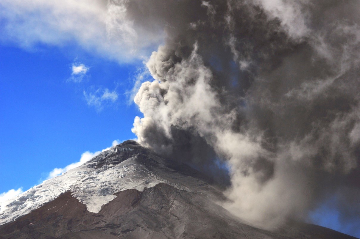 Crónicas de la erupción del volcán Cotopaxi 2015